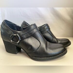 Born Black Leather Heeled Ankle Shoes Ring Detail Zip Booties Size 9.5
